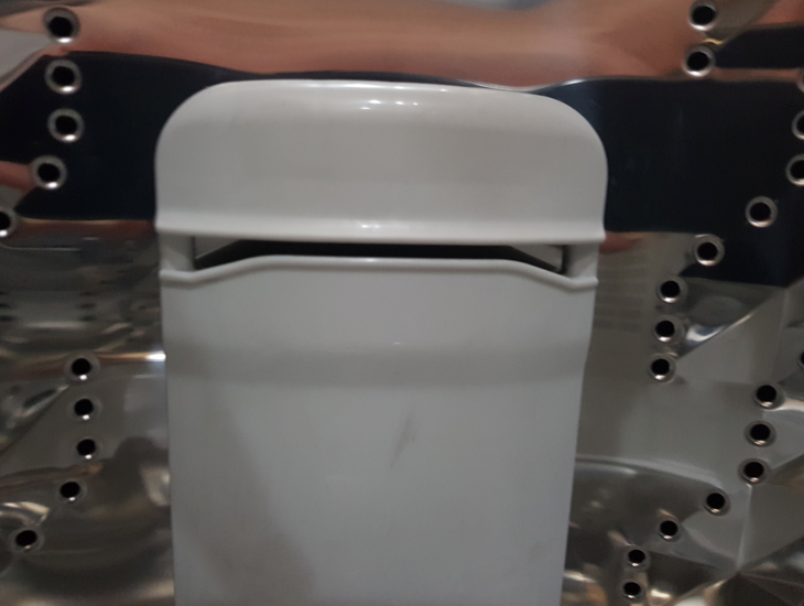 Khe dẫn nước - Máy giặt Panasonic 10 kg NA-F100V5LRV Khe dẫn nước - Máy giặt Panasonic 10 kg NA-F100V5LRV